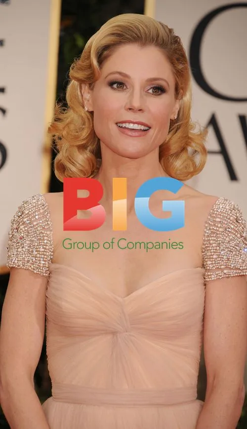 Julie Bowen at 69th Golden Globe Awards