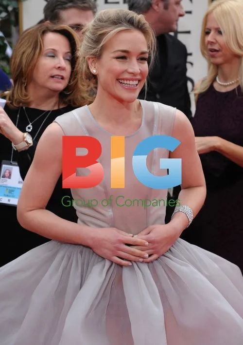 Piper Perabo at 69th Golden Globe Awards