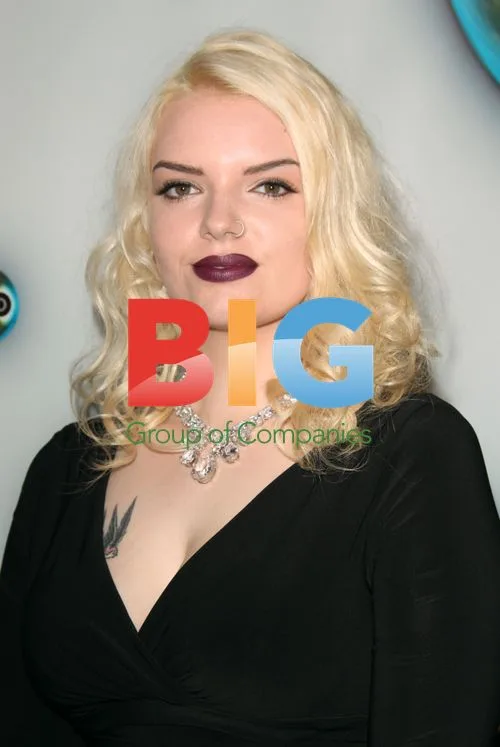 Sianoa Smit-McPhee at Golden Globe Party