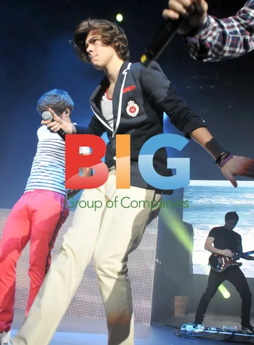 One Direction Performs at Echo Arena