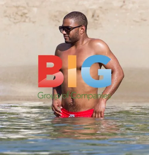 JB Gill and girlfriend on Caribbean mini break