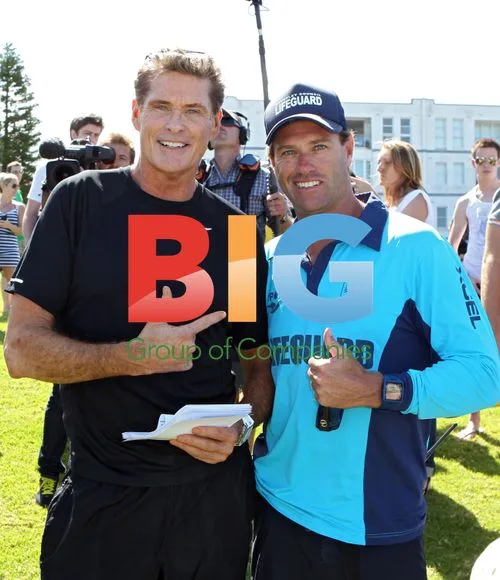 David Hasselhoff, Nathan Jolliffe, Jason Akermanis film Celebrity Apprentice