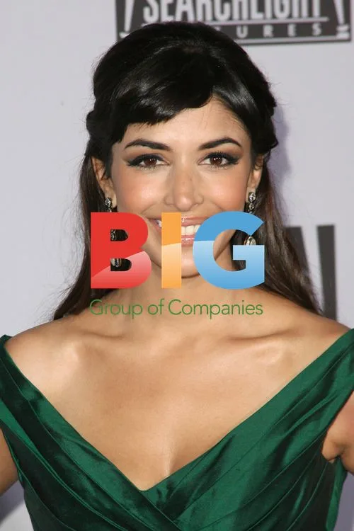 Hannah Simone at Golden Globe Awards After Party