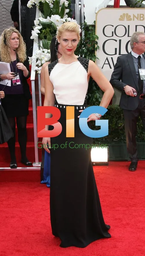 Claire Danes Arrives at Golden Globes