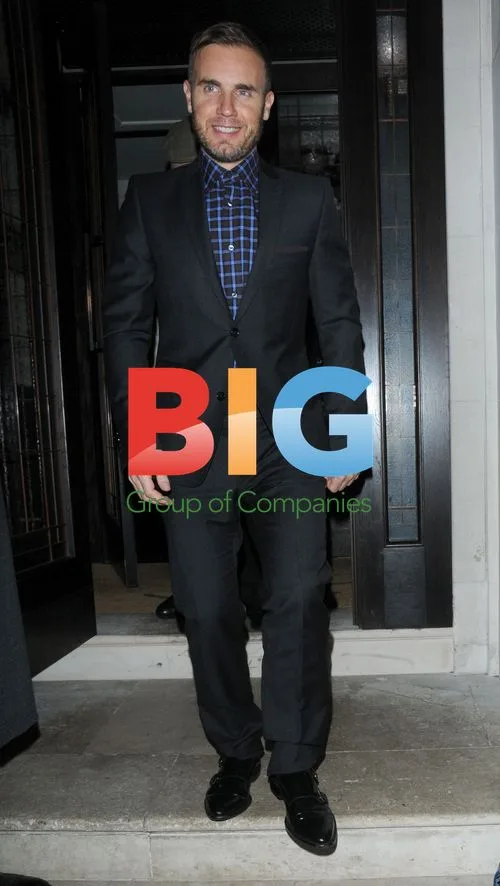 Gary Barlow and Wife Dine at Restaurant 34