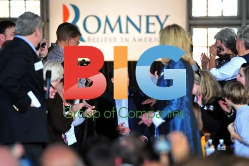 Mitt Romney Meets Supporters at Rally in South Carolina