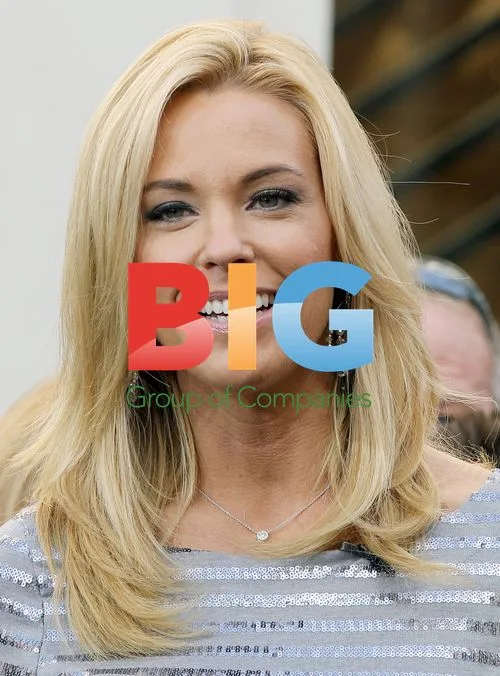 Kate Gosselin Arrives for TV Interview