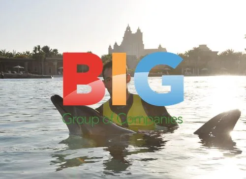 James MacKenzie meets dolphins in Dubai