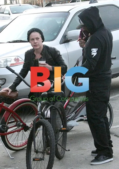 Pink with husband Carey and daughter Willow in Santa Monica