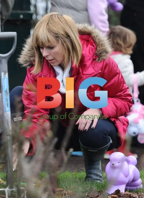Kate Garraway and Family Clean Up Local Park