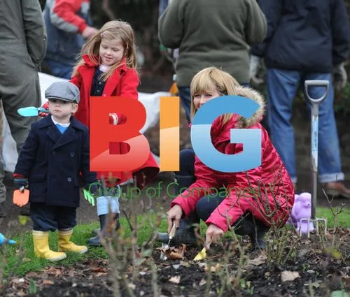 Kate Garraway Family Park Outing