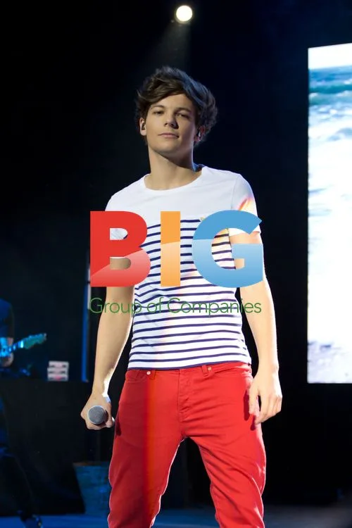 One Direction Perform in London