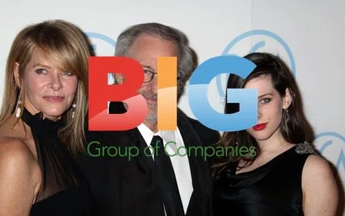 Kate Capshaw, Steven Spielberg, Sasha Spielberg at Producers Guild Awards