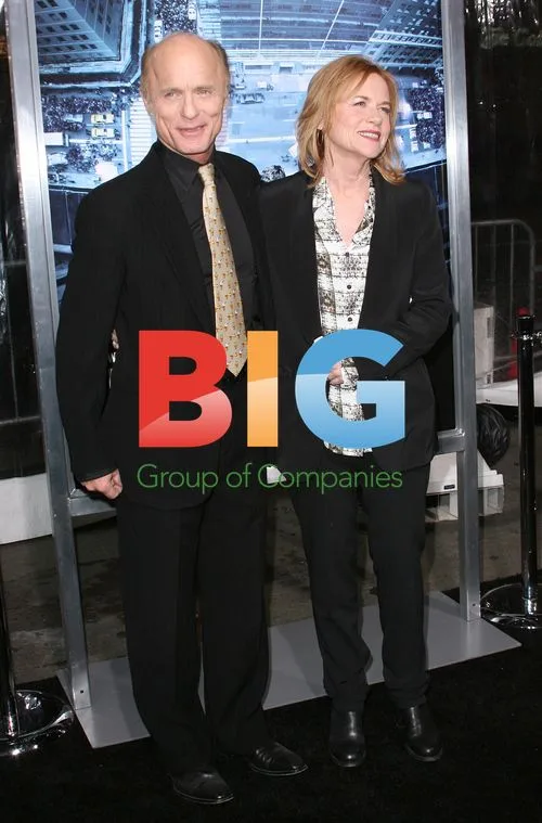 Ed Harris and Amy Madigan at 'Man on a Ledge' Premiere