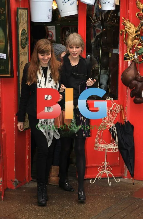 Taylor Swift Shopping Trip in London