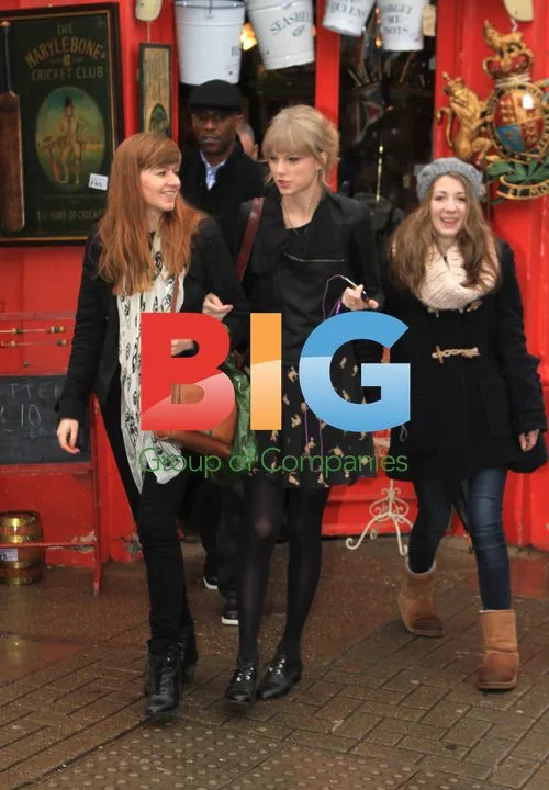 Taylor Swift Shopping Trip in London