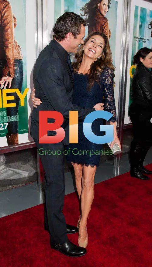 Jason O'Mara and Paige Turco at One for the Money Premiere