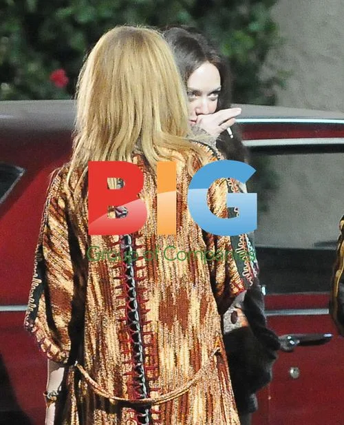 Amanda Seyfried and Juno Temple on "Lovelace" set