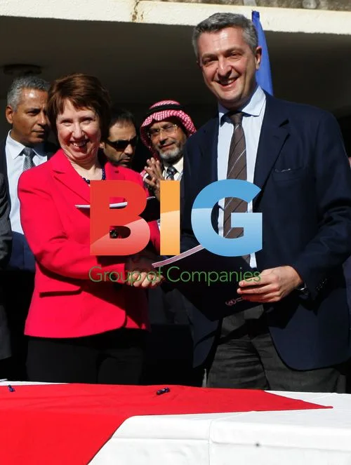 Ashton and Grandi Sign Agreement in Gaza