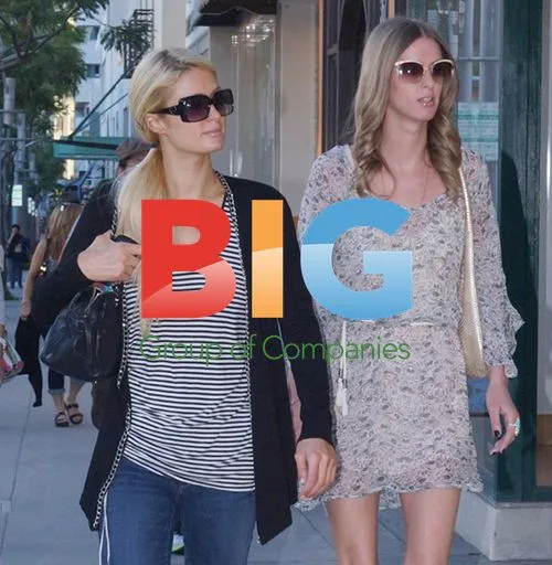 Paris & Nicky Hilton Shopping