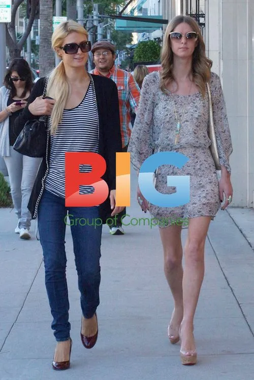 Paris and Nicky Hilton Shopping in LA
