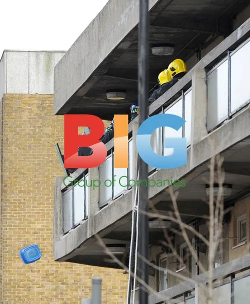 Man Tries to Blow Up Building in London