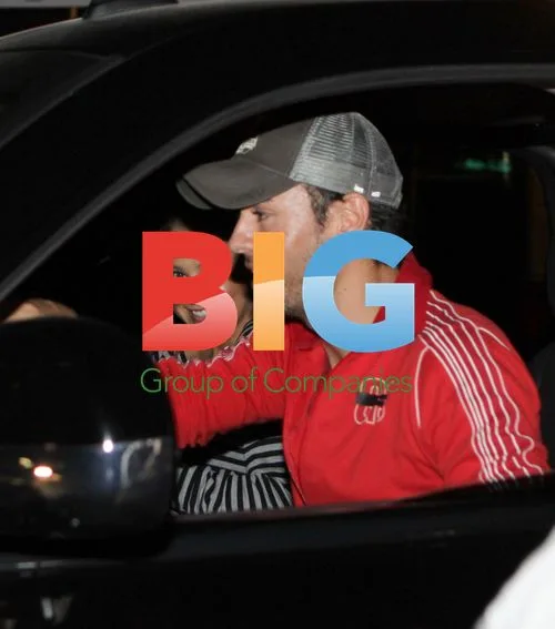 Enrique Iglesias and Anna Kournikova Leaving Miami Restaurant