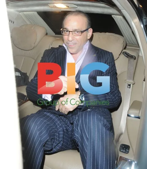 Theo Paphitis Leaving Restaurant