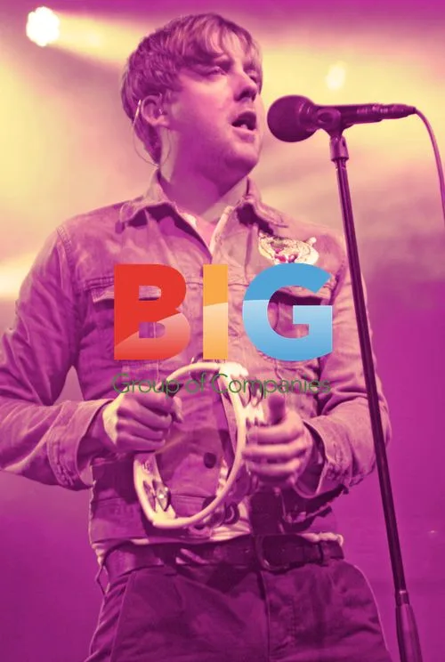 Kaiser Chiefs Perform in Wales