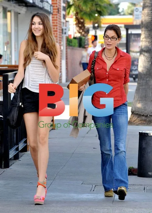 Teri Hatcher and Daughter Lunch