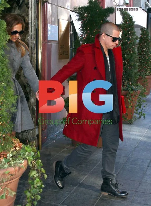 Jennifer Lopez and Casper Smart leaving hotel