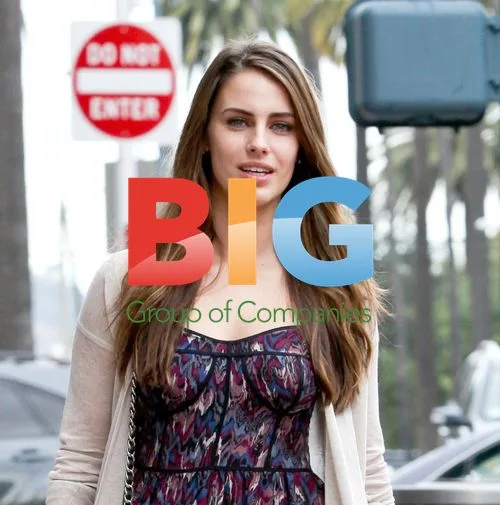 Jessica Lowndes Leaving Doctor's Appointment