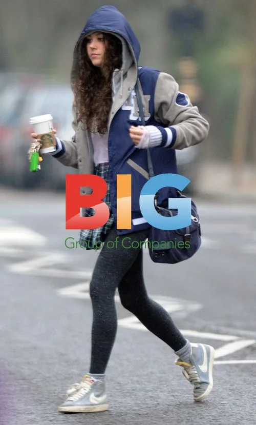 Eliza Dolittle Shopping in London