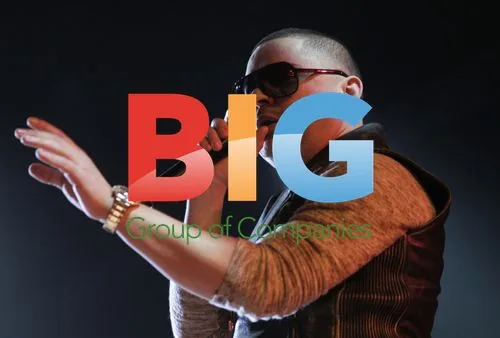 Larry Hernandez Performs at NFL Pepsi Musica Super Bowl Fan Jam