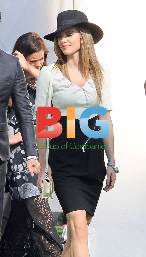 AnnaLynne McCord on 90210 set