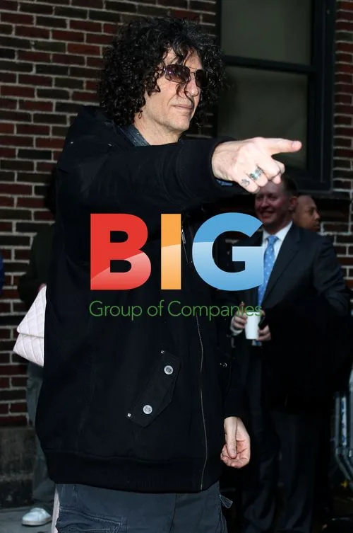 Howard Stern and Wife Outside Late Show