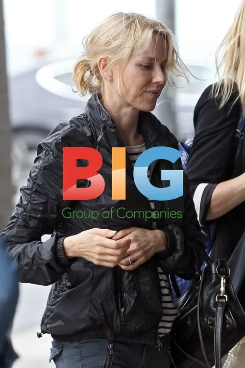 Naomi Watts Entering Ravesis in Bondi
