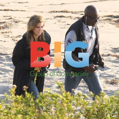 AnnaLynne McCord and Dominic Purcell on '90210' set