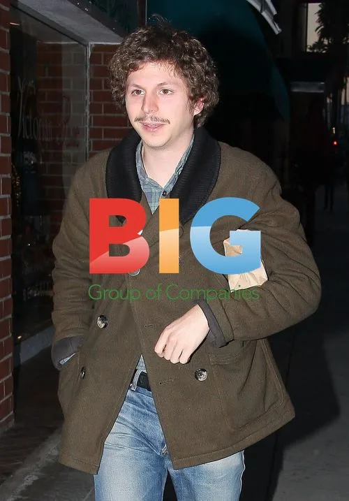 Michael Cera Leaves Medical Building