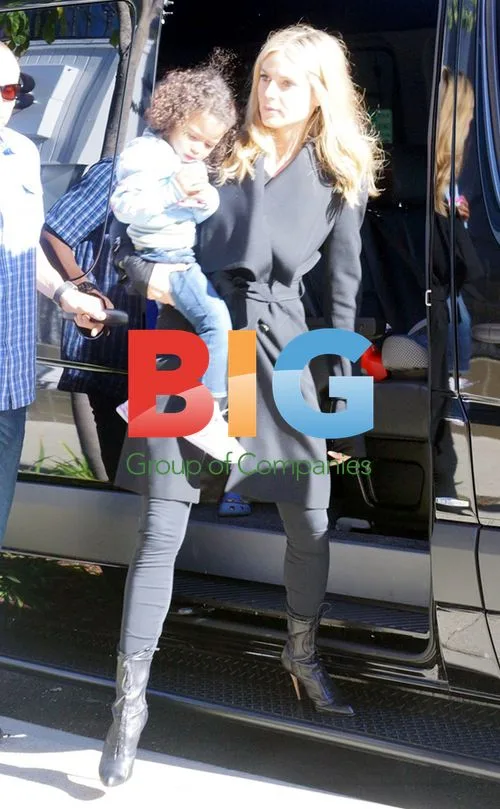 Heidi Klum Drops Off Kids at Karate Class