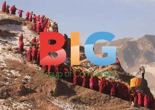 Tibetan Monks Carry Giant Thangka of Buddha