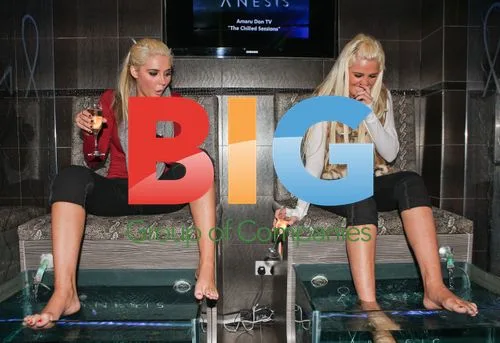 Shannon Twins Visit ANESIS Spa