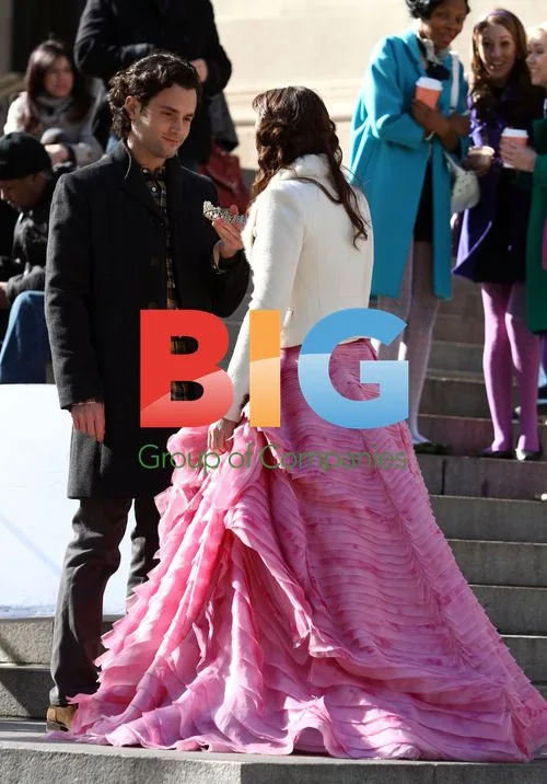 Penn Badgley and Leighton Meester on 'Gossip Girl' Set