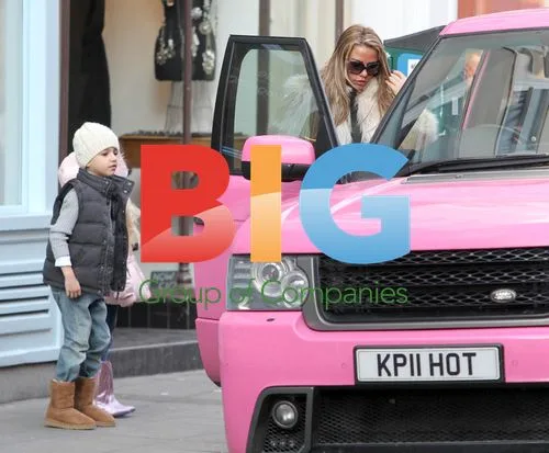 Katie Price takes kids for haircut