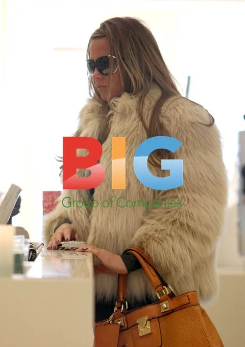 Katie Price takes kids to salon