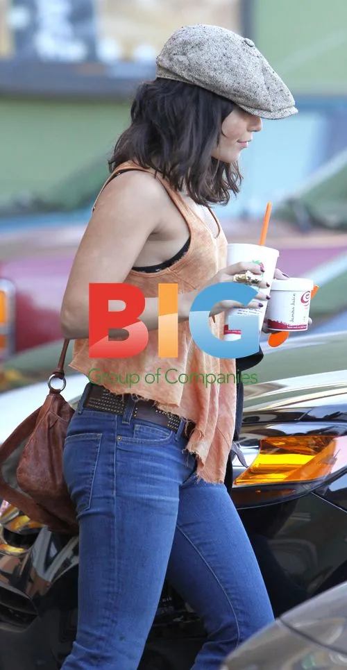 Vanessa Hudgens with boyfriend Austin Butler