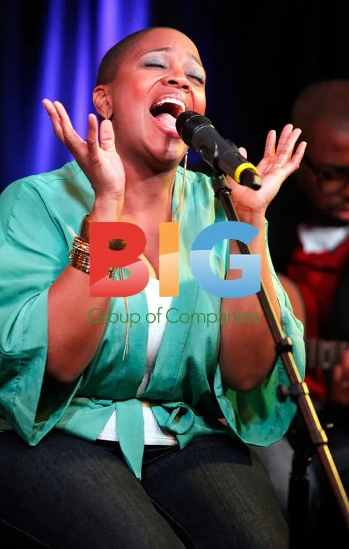 Avery Sunshine Performing in Philadelphia