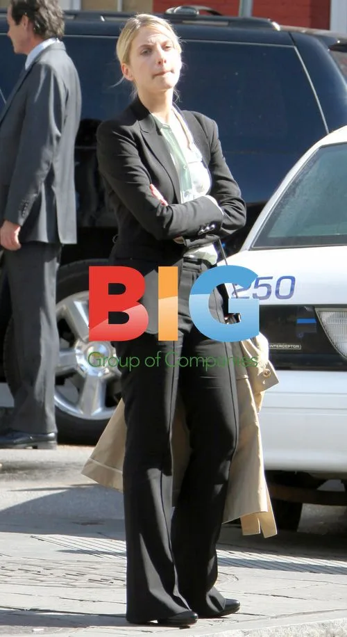 Mark Ruffalo and Melanie Laurent rehearse on "Now You See Me" set