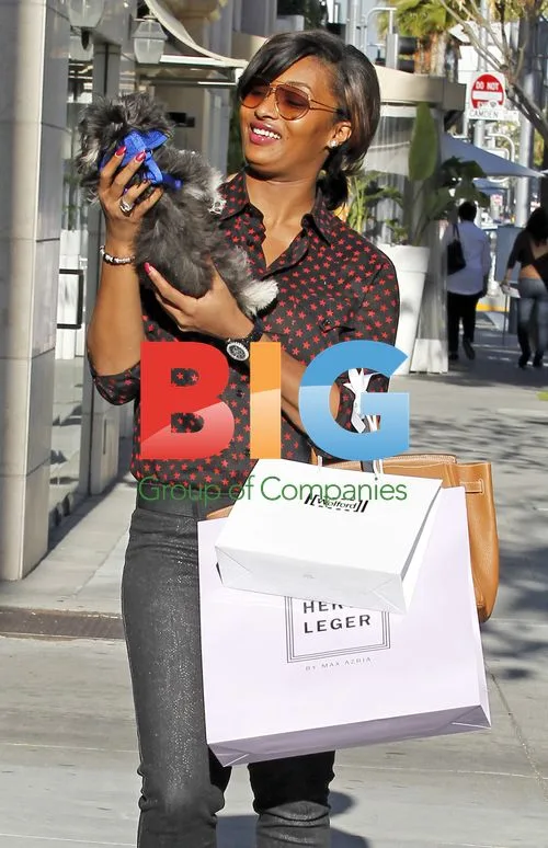 Toccara Jones Shopping with Dog
