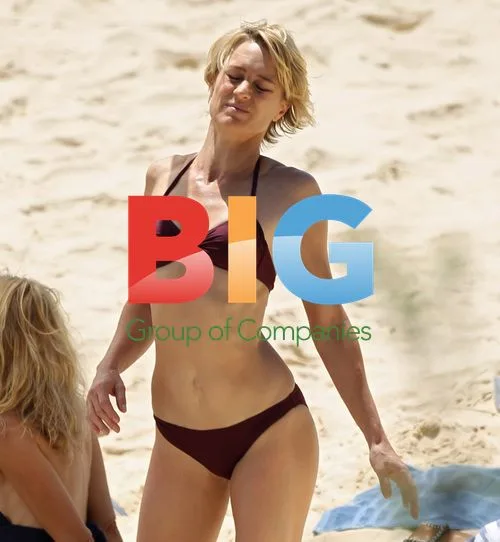 Naomi Watts and Robin Wright on set of The Grandmothers